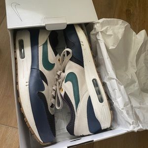 Nike Air Max 1 iD, white, blue and green, Mens Size 10.5
